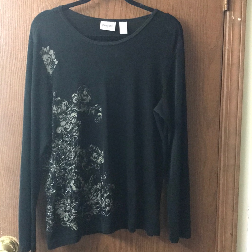 Chico’s black top